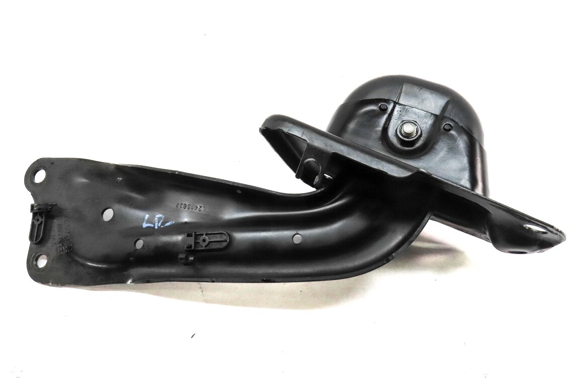 Thumbnail 4: 2015-2019 AUDI VW GOLF / A3 S3 RS3 TT (8V MK3) LEFT DRIVER REAR TRAILING ARM