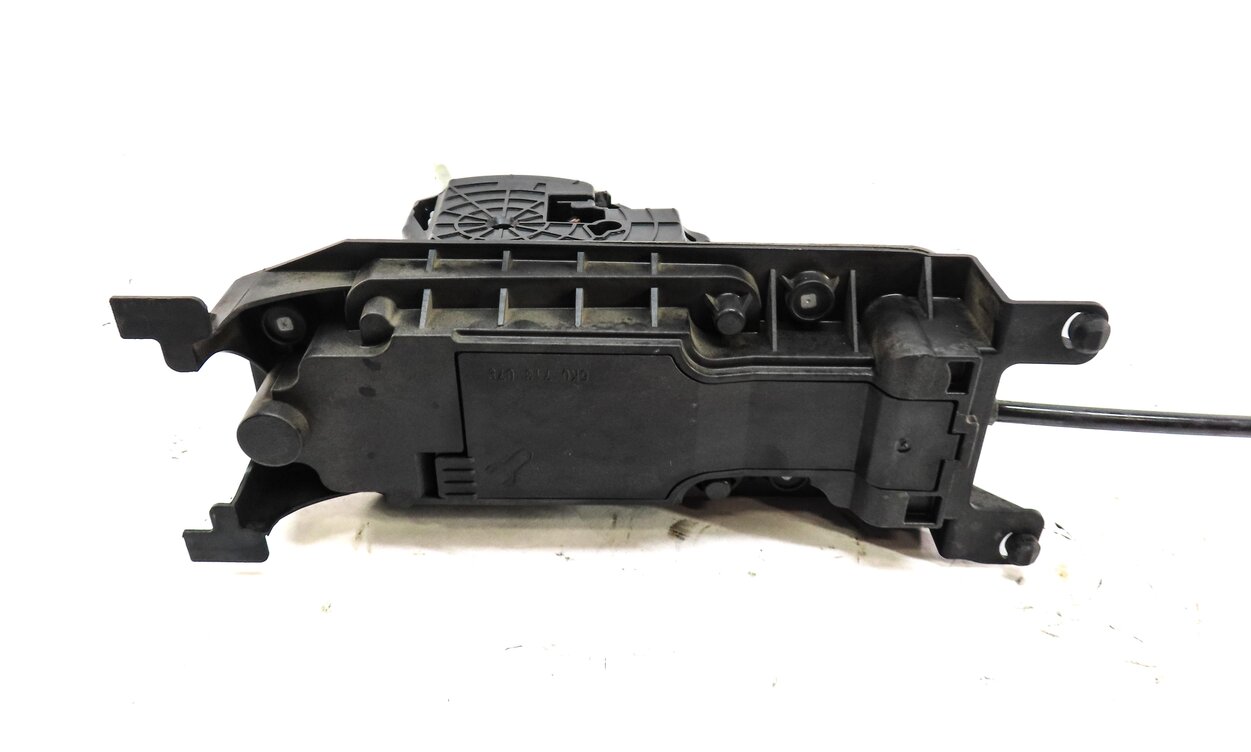 Thumbnail 7: 2016-2020 AUDI A3 (8V 8VF 8Y) TRANSMISSION GEAR SHIFTER SHIFT BOX w/ CABLE