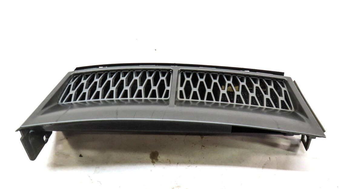Thumbnail 3: 2007 LAND RANGE ROVER (L322) FRONT RIGHT PASSENGER FENGER GRILLE AIR VENT