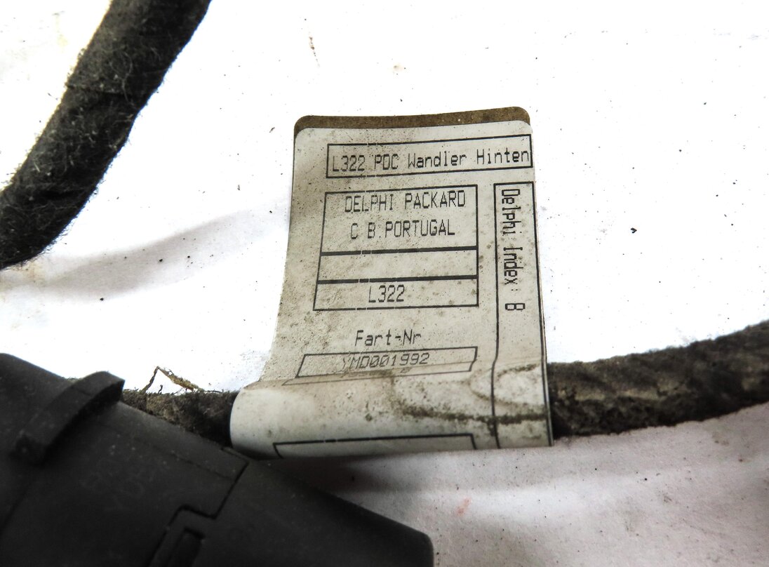 Thumbnail 4: 2007 LAND RANGE ROVER (L322) REAR PARK ASSIST PDC SENSOR SET4 (BLACK) w/ HARNESS