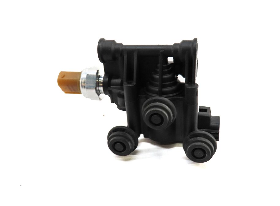 Thumbnail 2: 2007 LAND RANGE ROVER L322 AIR SUSPENSION TRANSFER RELIEF VALVE BLOCK RVH500070