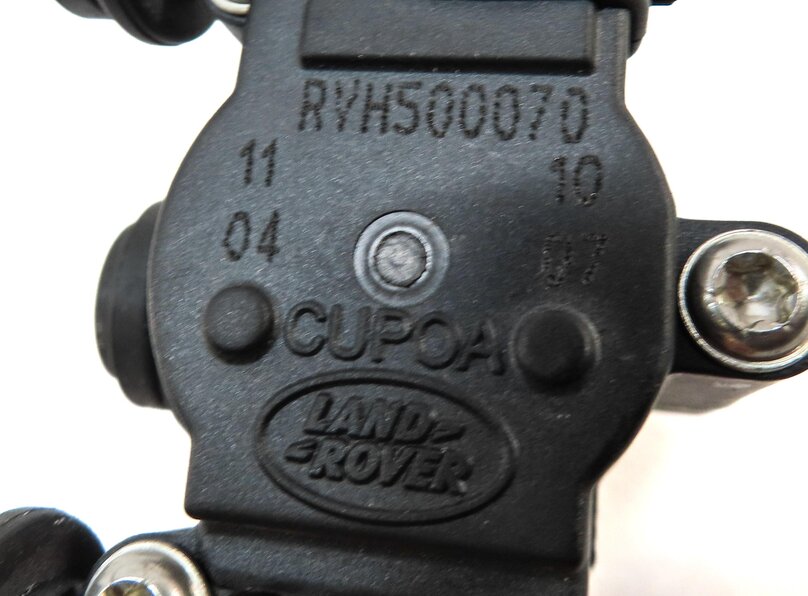 Thumbnail 5: 2007 LAND RANGE ROVER L322 AIR SUSPENSION TRANSFER RELIEF VALVE BLOCK RVH500070