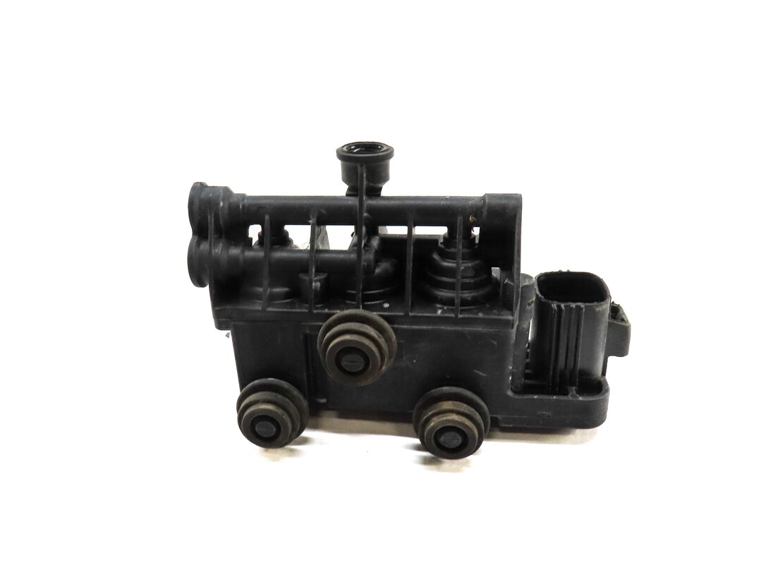 Thumbnail 2: 2007 LAND RANGE ROVER L322 AIR SUSPENSION TRANSFER RELIEF VALVE BLOCK RVH500060