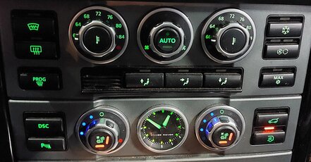 Thumbnail 2: 2007 LAND RANGE ROVER (L322) FRONT PDC DSC SEAT HEATER CLOCK SWITCH BUTTON PANEL