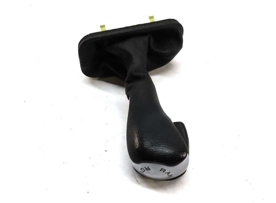 Thumbnail 2: 2007 LAND RANGE ROVER (L322) FLOOR SHIFTER KNOB w/ BOOT (BLACK) 7508354