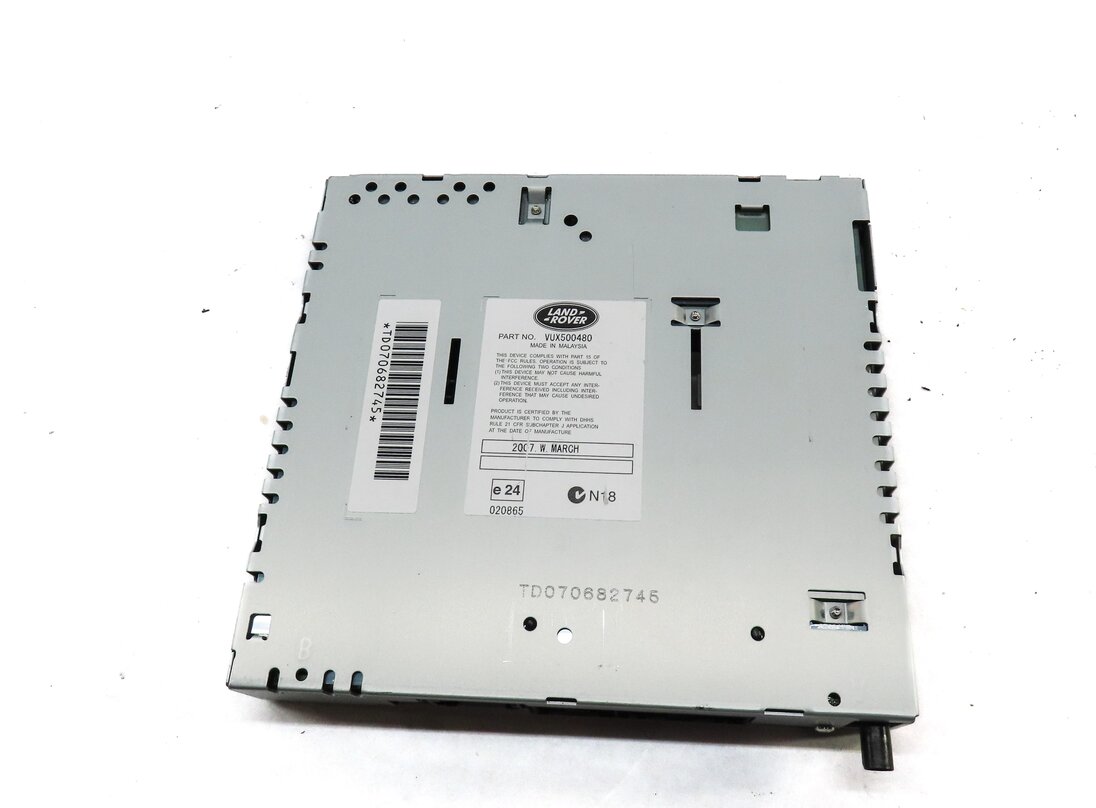 Thumbnail 2: 2005-2009 RANGE ROVER (L322) RADIO STEREO AM/FM RECEIVER (w/ REAR ENTERTAINMENT)