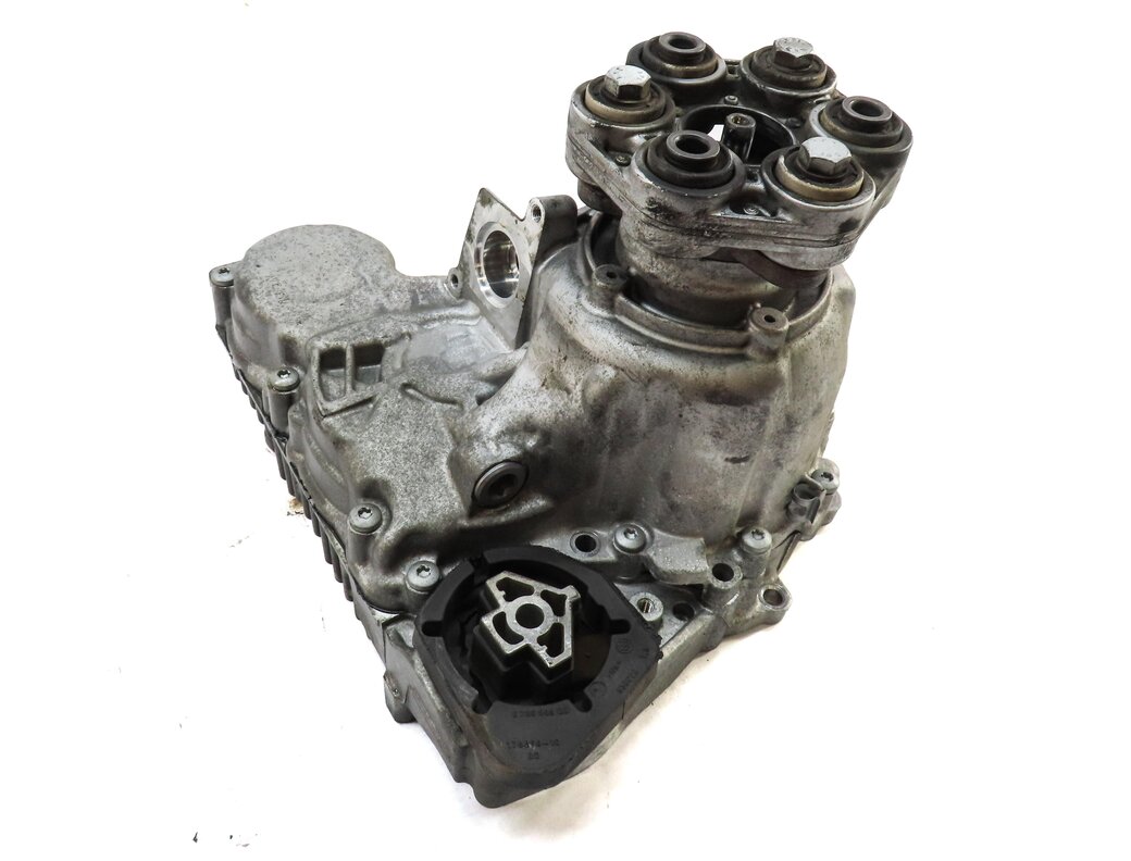 12-19 BMW 2 3 4 5 6 7 (F01 F06 F07 F10 F22 F30 F32) TRANSFER CASE w/o MOTOR