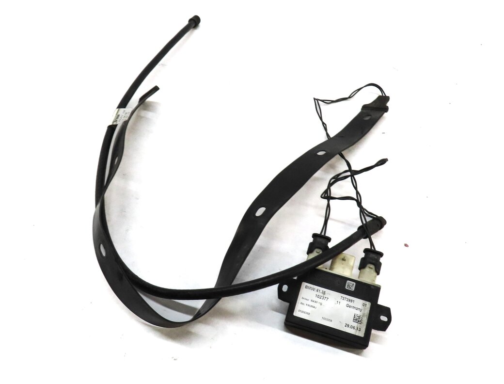 12-17 BMW 3 4 5 7 X3 X6 (F01 F10 F30) TRUNK KICK PAD SENSOR SMART OPENER MODULE