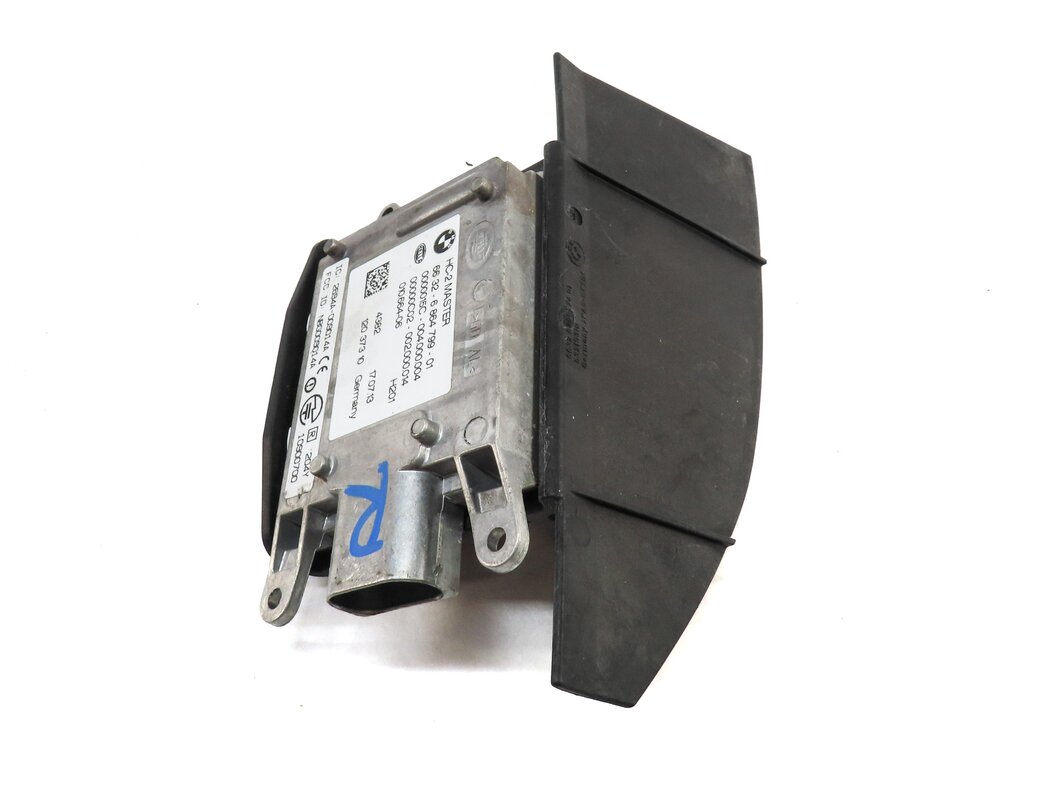 Thumbnail 3: 2014 BMW 335iGT (F34) REAR RIGHT BLIND SPOT RADAR SENSOR MODULE (MASTER)