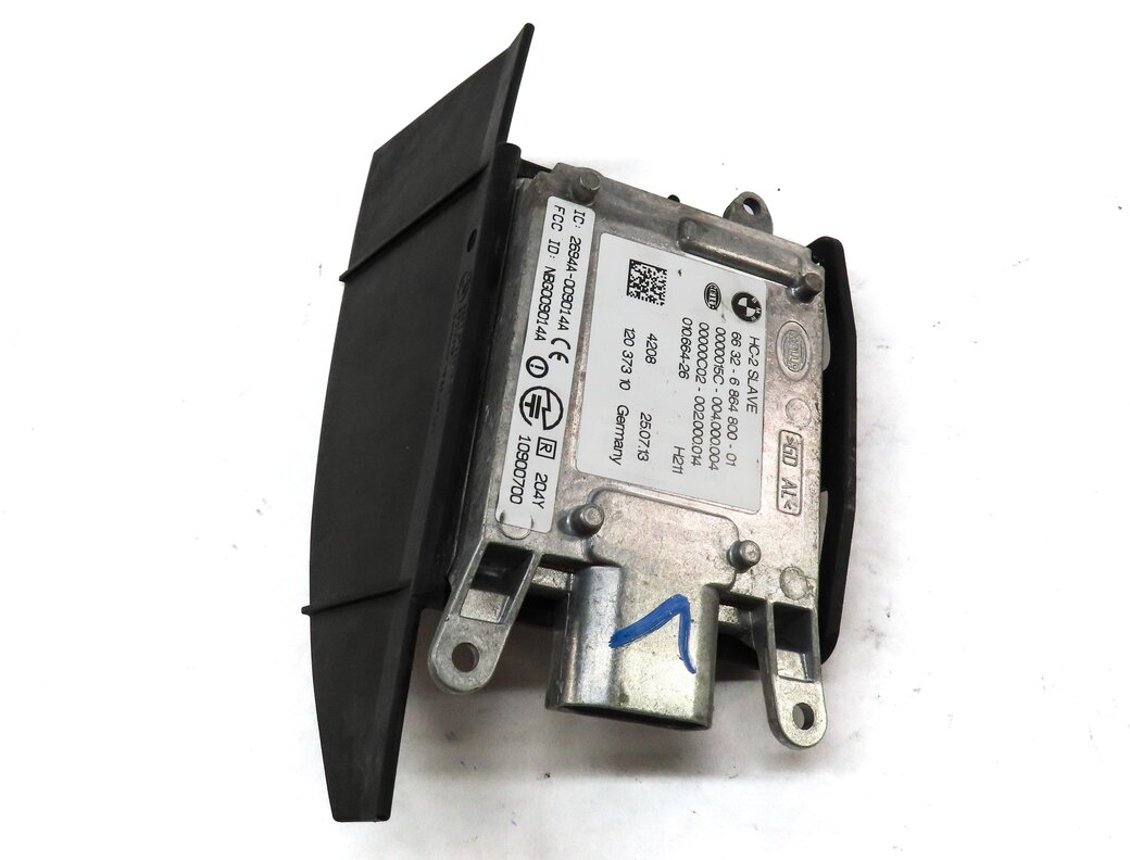 Thumbnail 3: 2014 BMW 335iGT (F34) REAR LEFT BLIND SPOT RADAR SENSOR MODULE (SLAVE) 6864800