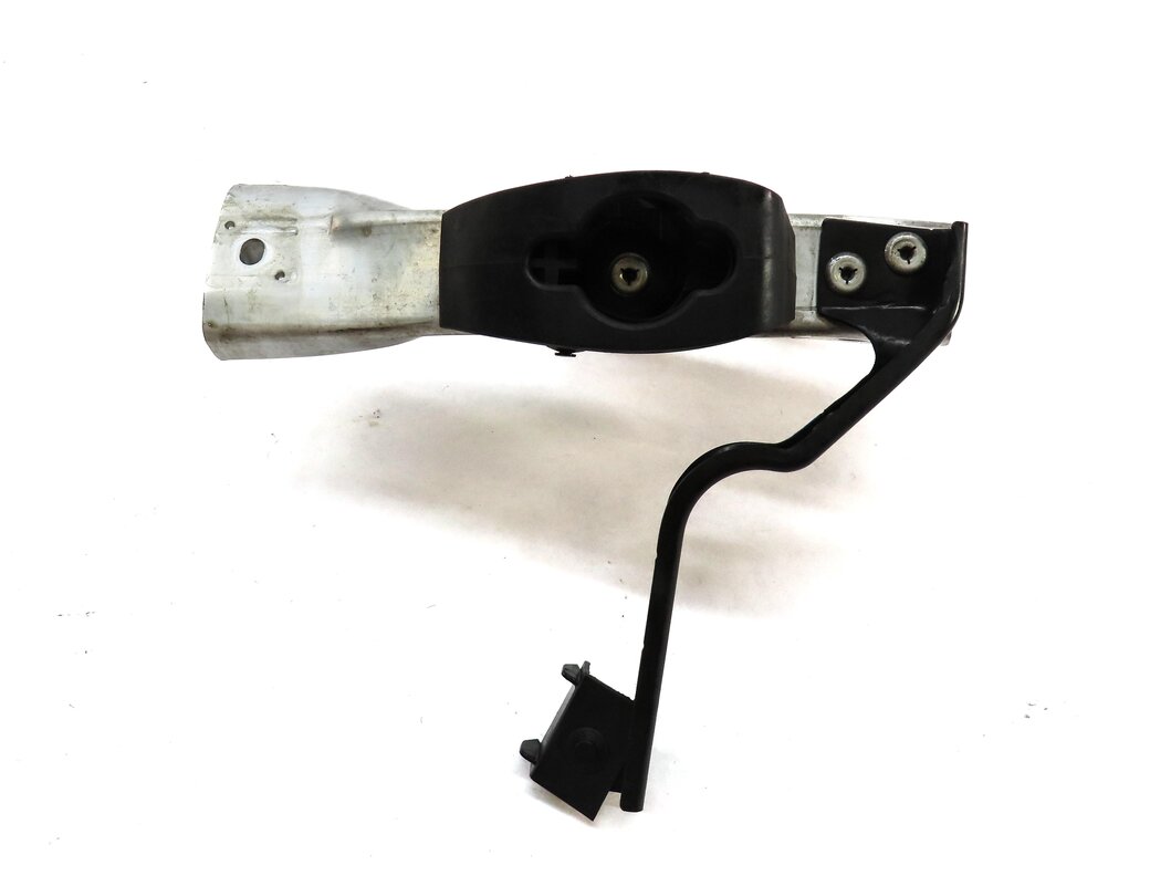 Thumbnail 3: 2014 BMW 335iGT (F34) FRONT RIGHT PASSENGER LOWER BUMPER REINFORCEMENT BRACKET