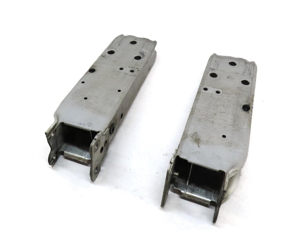 2014 BMW 335iGT (F34) FRONT LEFT & RIGHT BUMPER REINFORCEMENT BAR BRACKET SET 2
