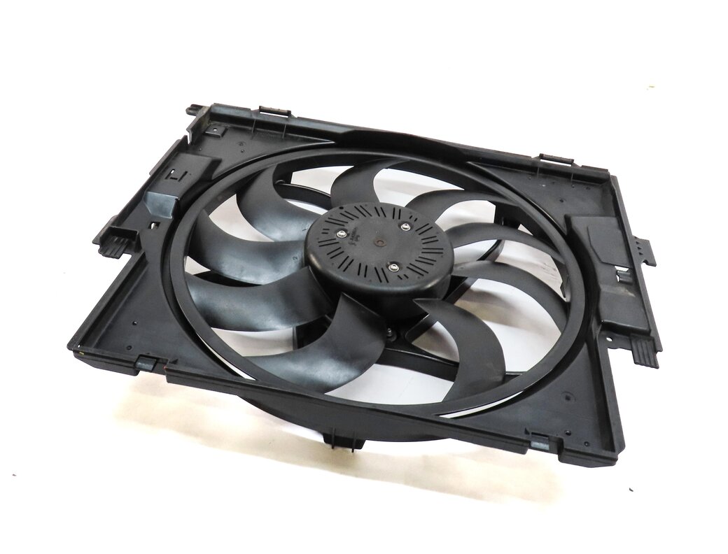 14-18 BMW 328i DIESEL 328iGT 335iGT (F30 F34) 600w RADIATOR COOLING FAN w/ MOTOR
