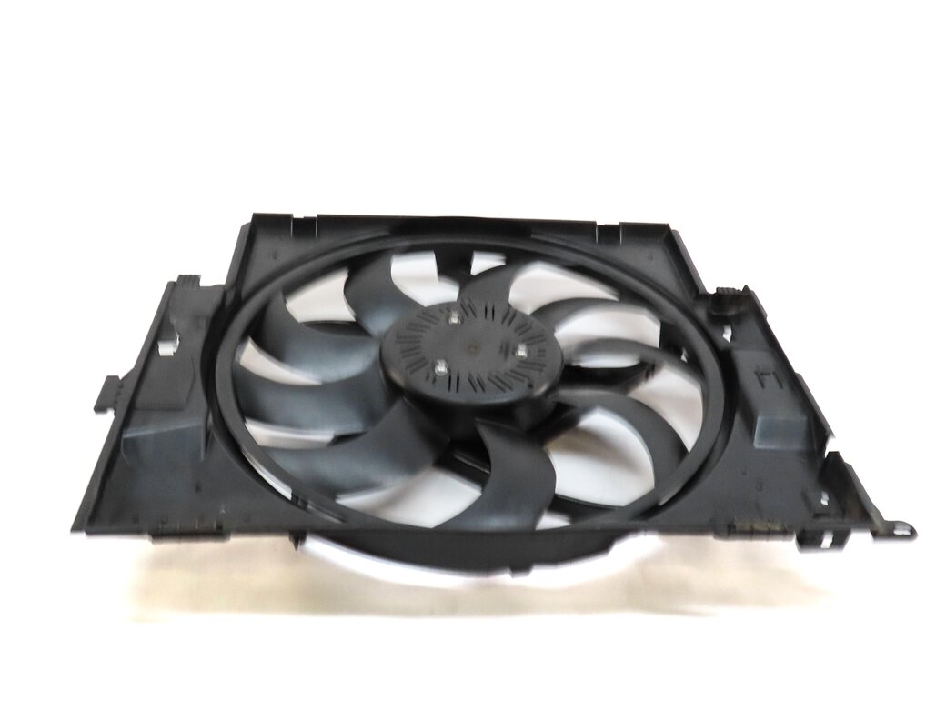 Thumbnail 3: 14-18 BMW 328i DIESEL 328iGT 335iGT (F30 F34) 600w RADIATOR COOLING FAN w/ MOTOR