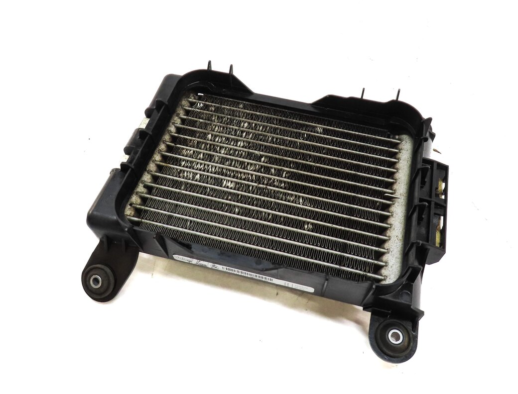 2014 BMW 335iGT (F34) 3.0L TURBO N55 ENGINE LEFT AUXILIARY RADIATOR 17117600698