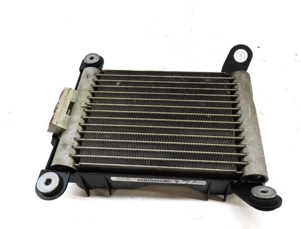 Thumbnail 4: 2014 BMW 335iGT (F34) 3.0L TURBO N55 ENGINE LEFT AUXILIARY RADIATOR 17117600698