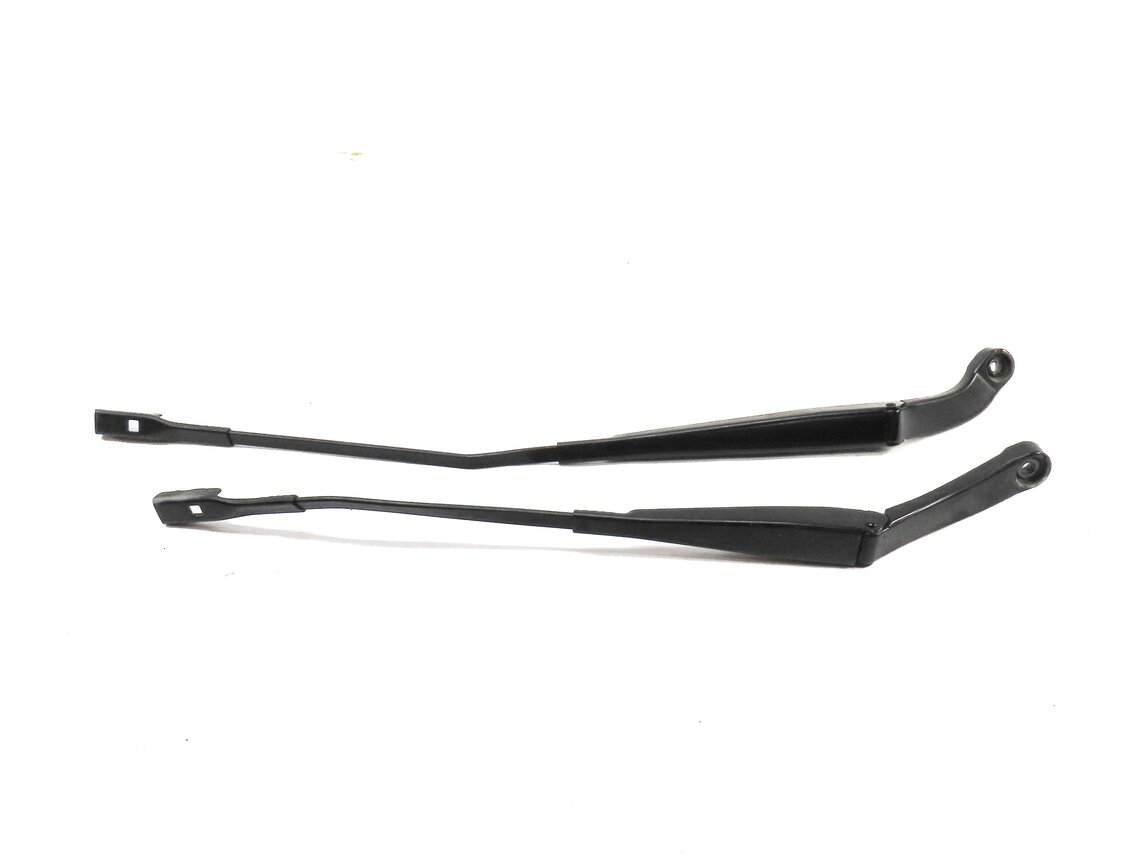 Thumbnail 2: 2016-2018 AUDI A3 S3 E-TRON (8V 8VF) FRONT WINDSHIELD WIPER ARM SET-2