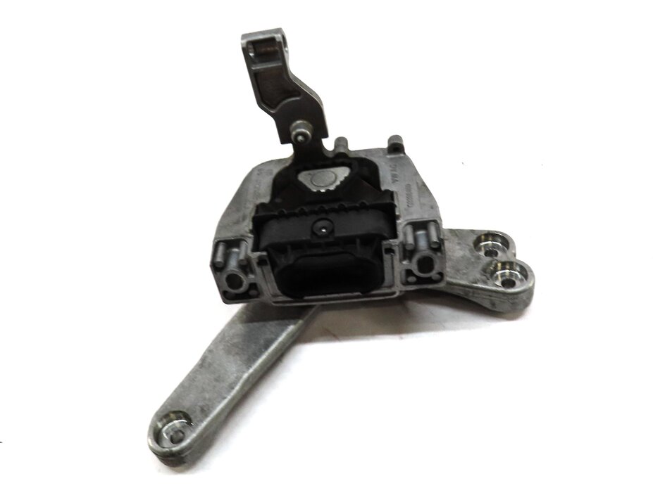 2016 AUDI A3 E-TRON (8V 8VF) HYBRID RIGHT PASSENGER ENGINE MOTOR MOUNT BRACKET