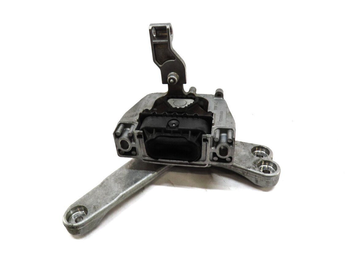 Thumbnail 2: 2016 AUDI A3 E-TRON (8V 8VF) HYBRID RIGHT PASSENGER ENGINE MOTOR MOUNT BRACKET