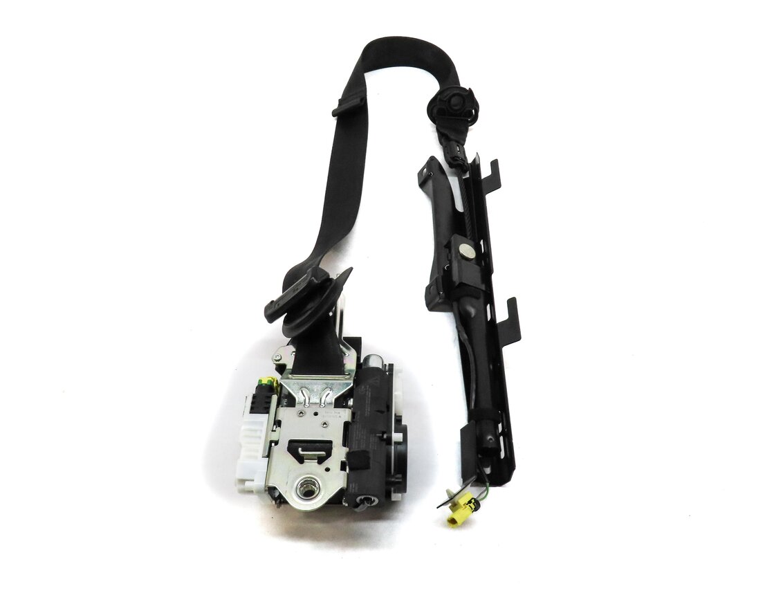 Thumbnail 3: 16-18 AUDI A3 E-TRON (8VF) FRONT RIGHT PASSENGER SEATBELT RETRACTOR (BLACK)