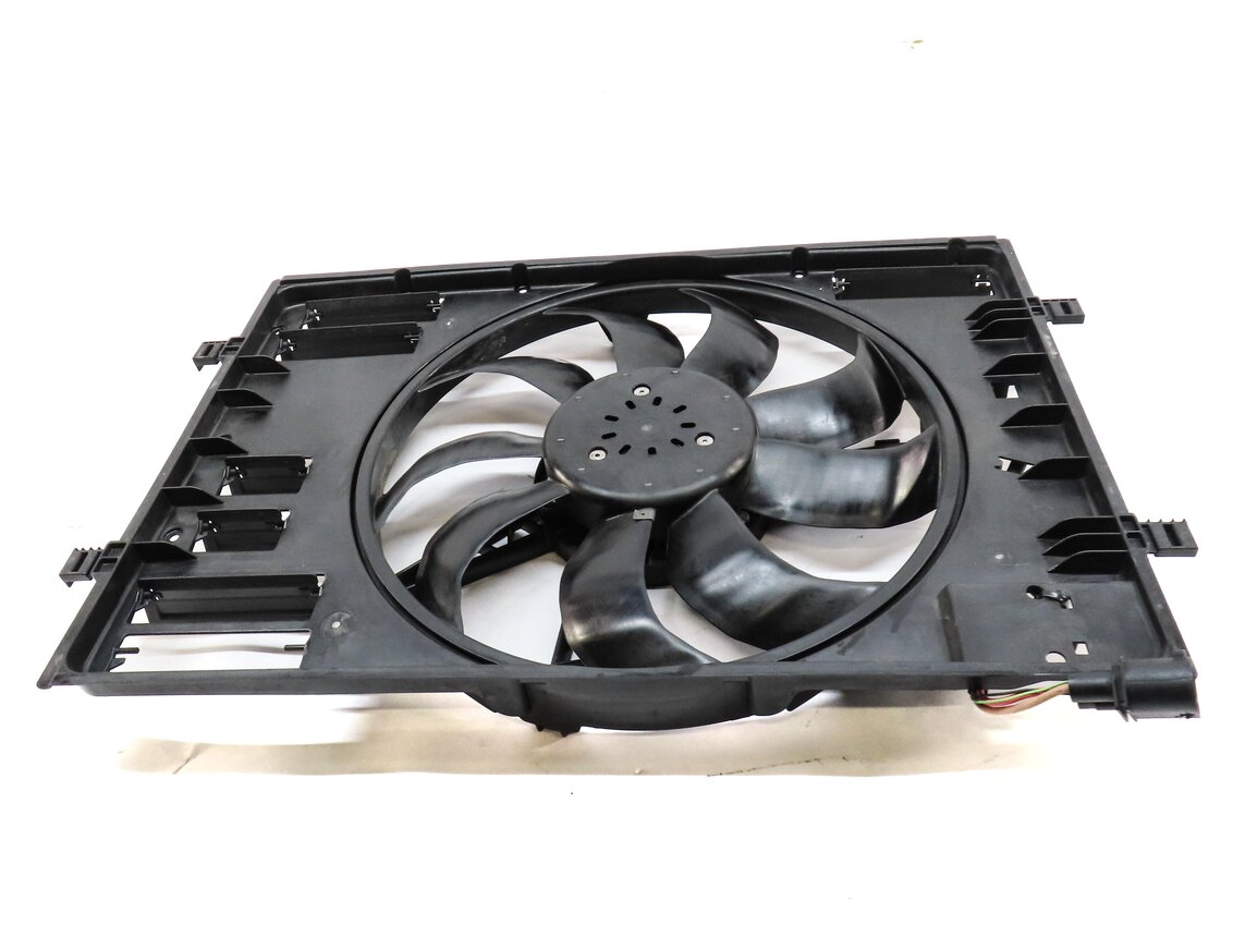 Thumbnail 2: 2016-2018 AUDI A3 E-TRON (8VF) HYBRID - 1.4L ENGINE COOLING FAN w/ SHROUD