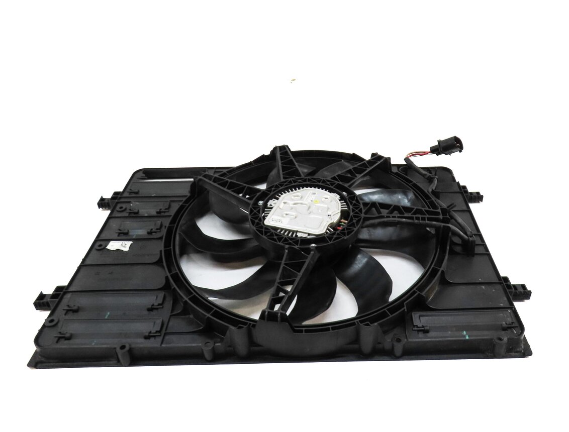 Thumbnail 5: 2016-2018 AUDI A3 E-TRON (8VF) HYBRID - 1.4L ENGINE COOLING FAN w/ SHROUD