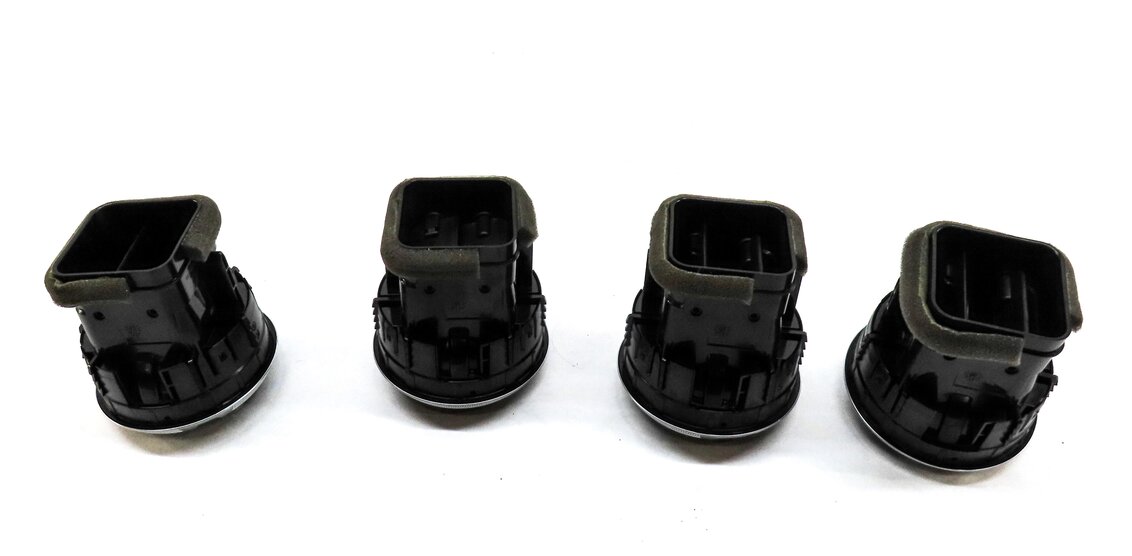 Thumbnail 3: 2016 AUDI A3 E-TRON (8V 8VF) FRONT DASH HEATER A/C AIR VENT SET-4