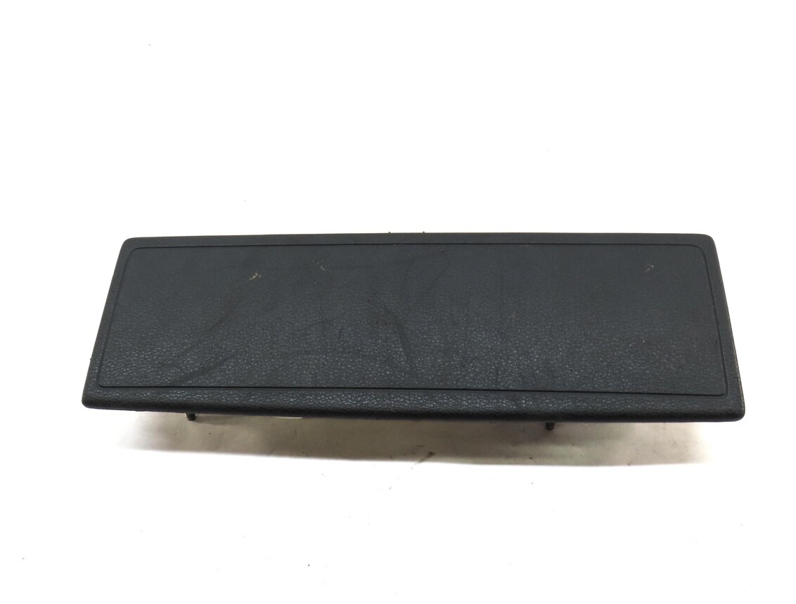 Thumbnail 2: 16-18 AUDI A3 E-TRON (8V) FRONT RIGHT PASSENGER KNEE SRS AIRBAG AIR BAG (BLACK)