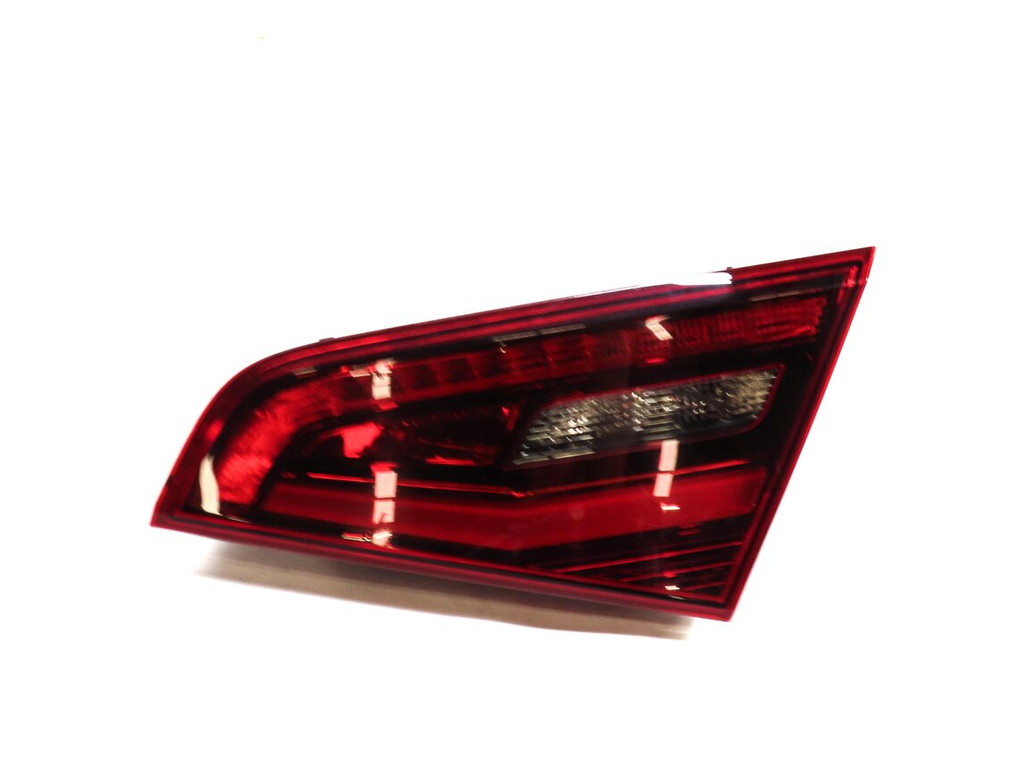 Thumbnail 3: 2016-2018 AUDI A3 E-TRON (8VF) RIGHT PASSENGER REAR INNER TAILLIGHT LIGHT LAMP