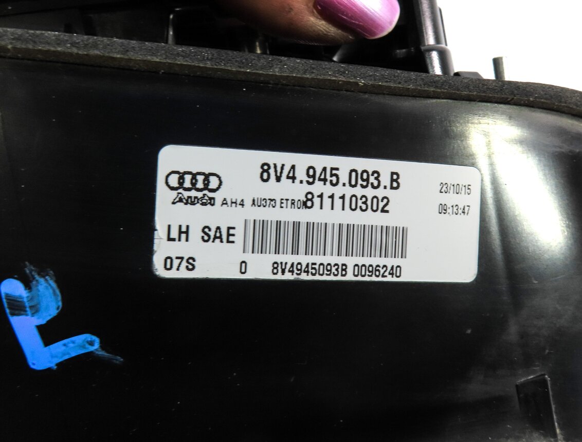 Thumbnail 5: 2016-2018 AUDI A3 E-TRON (8VF) LEFT DRIVER REAR INNER TAILLIGHT LIGHT LAMP (LED)