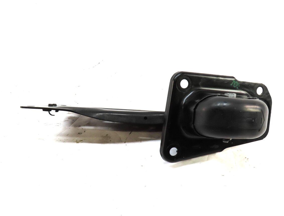 Thumbnail 3: 2015-2019 AUDI VW GOLF / A3 S3 RS3 TT (8V MK3) LEFT DRIVER REAR TRAILING ARM