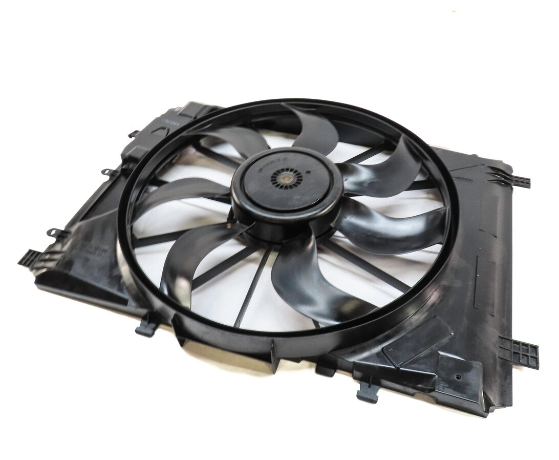 Thumbnail 1: 13-20 MERCEDES B CLA GLA SLK CLASS (C117 W172 W246 X156) RADIATOR COOLING FAN
