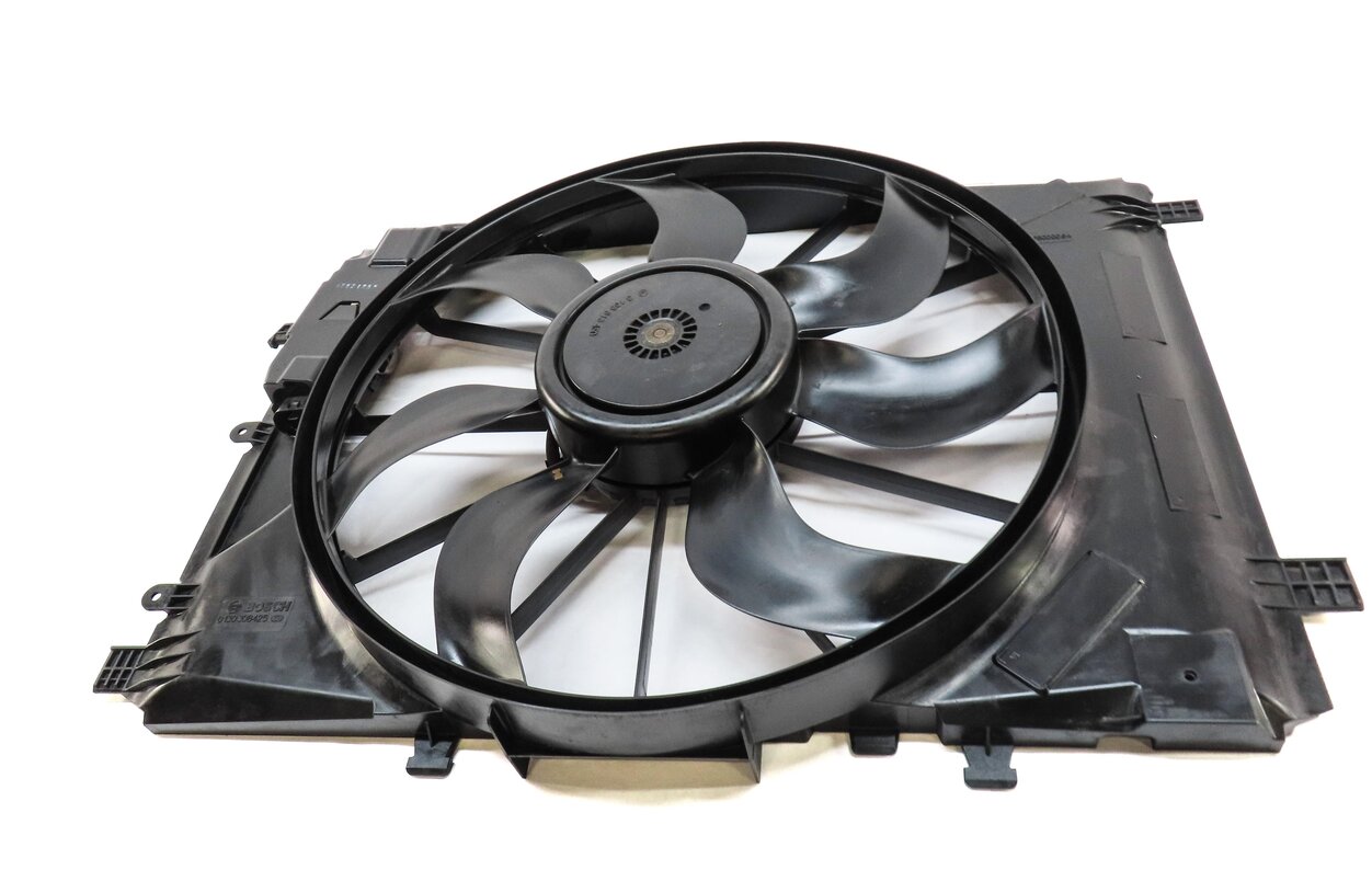Thumbnail 2: 13-20 MERCEDES B CLA GLA SLK CLASS (C117 W172 W246 X156) RADIATOR COOLING FAN
