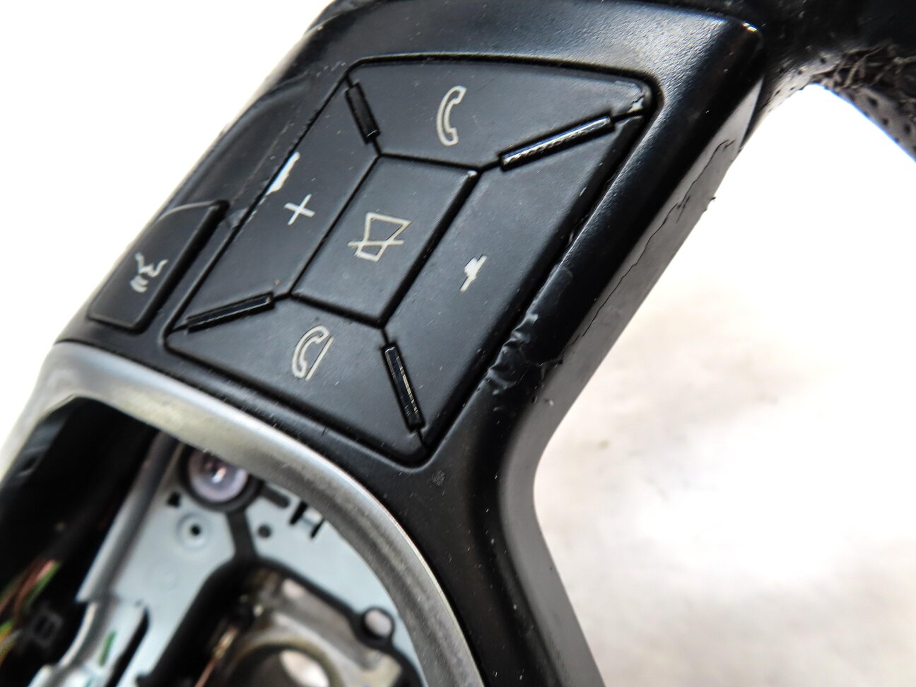 Thumbnail 8: MERCEDES 14 CLA250 15-17 B250E B ELECTRIC (C117) 3 SPOKE STEERING WHEEL (BLACK)