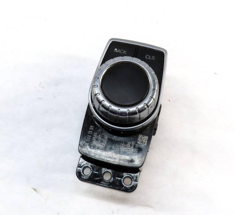 14-17 MERCEDES B250 CLA45 CLA250 GLA45 (C117 X156 W246) RADIO NAVIGATION SWITCH