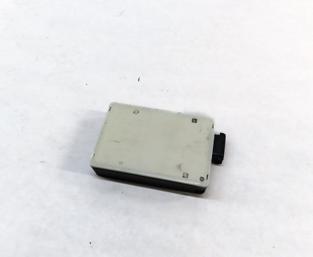 2014-2016 MERCEDES CLA250 CLA45 (C117 W117) REAR BLIND SPOT RADAR SENSOR MODULE