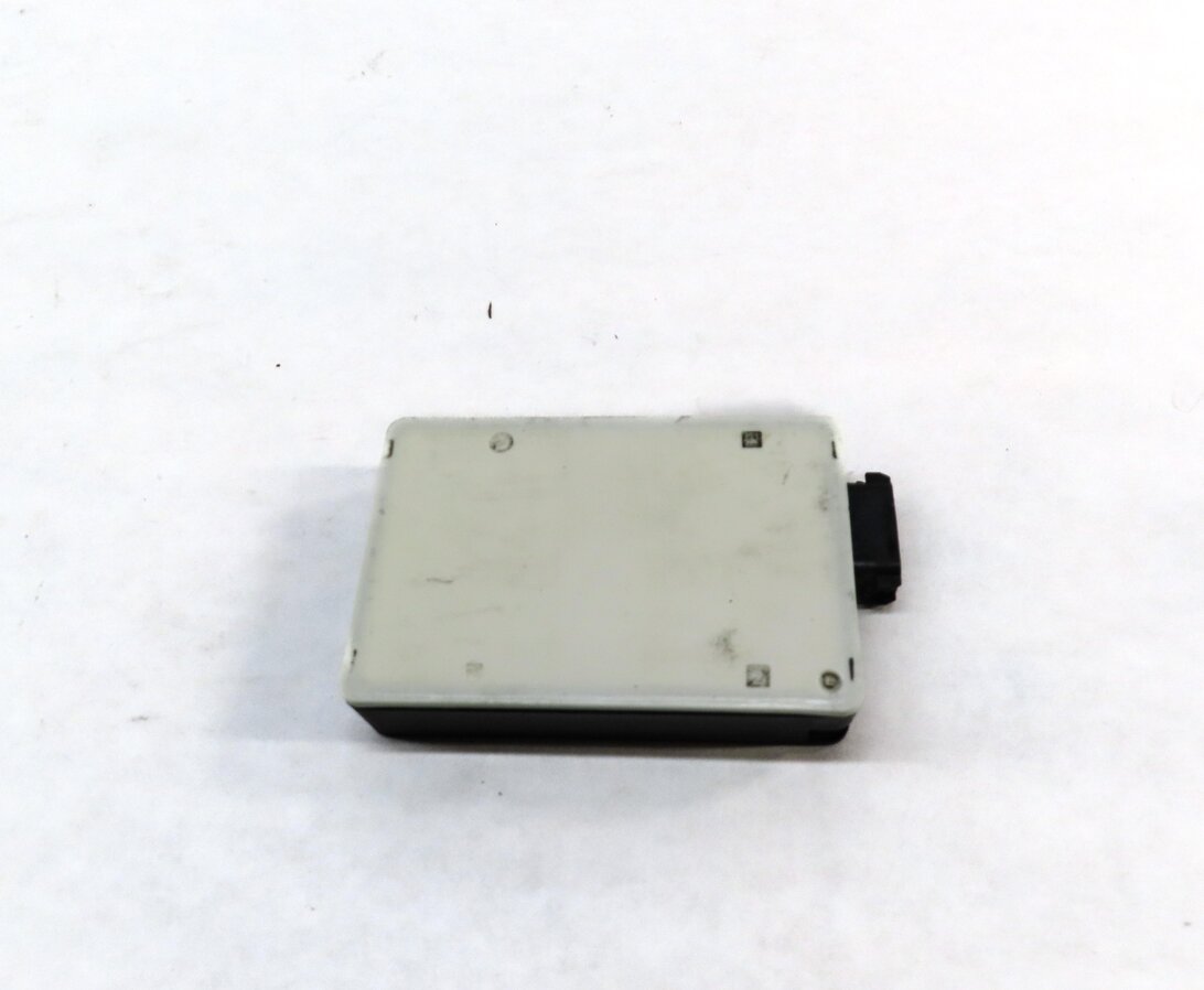 Thumbnail 2: 2014-2016 MERCEDES CLA250 CLA45 (C117 W117) REAR BLIND SPOT RADAR SENSOR MODULE