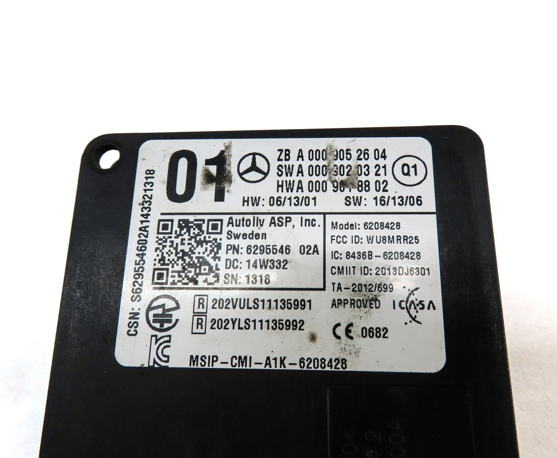 Thumbnail 4: 2014-2016 MERCEDES CLA250 CLA45 (C117 W117) REAR BLIND SPOT RADAR SENSOR MODULE