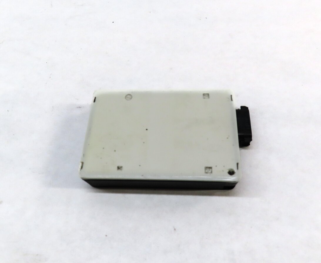 Thumbnail 2: 2014-2016 MERCEDES CLA250 CLA45 (C117 W117) REAR BLIND SPOT RADAR SENSOR MODULE