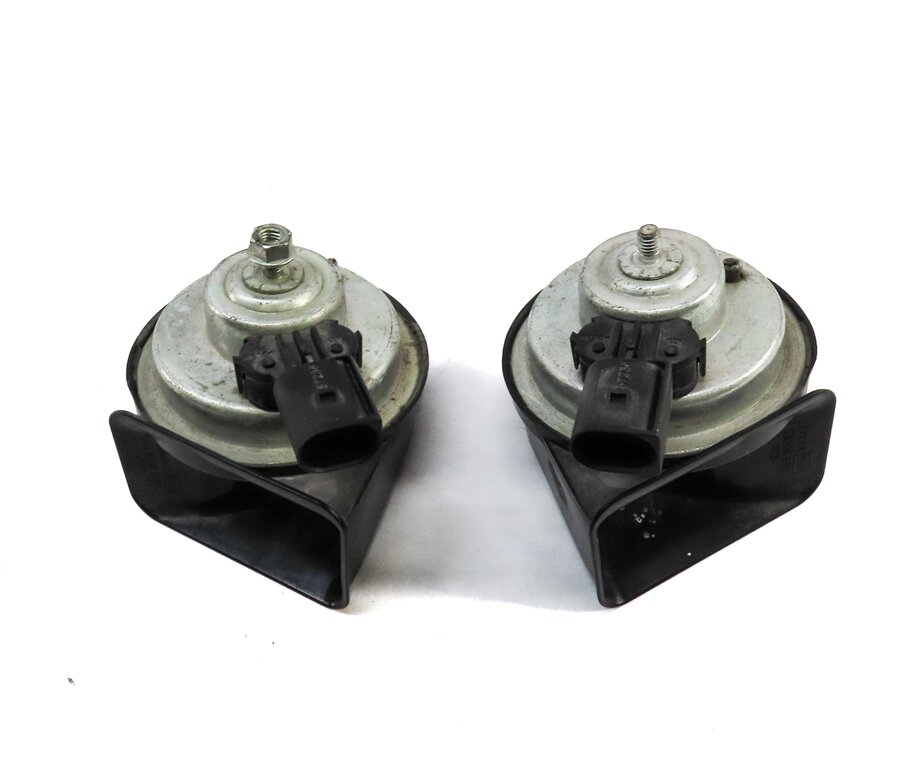 Thumbnail 3: 14-17 MERCEDES B250 CLA250 GLA250 (C117 W117 W246 X156) HIGH & LOW TONE HORN SET
