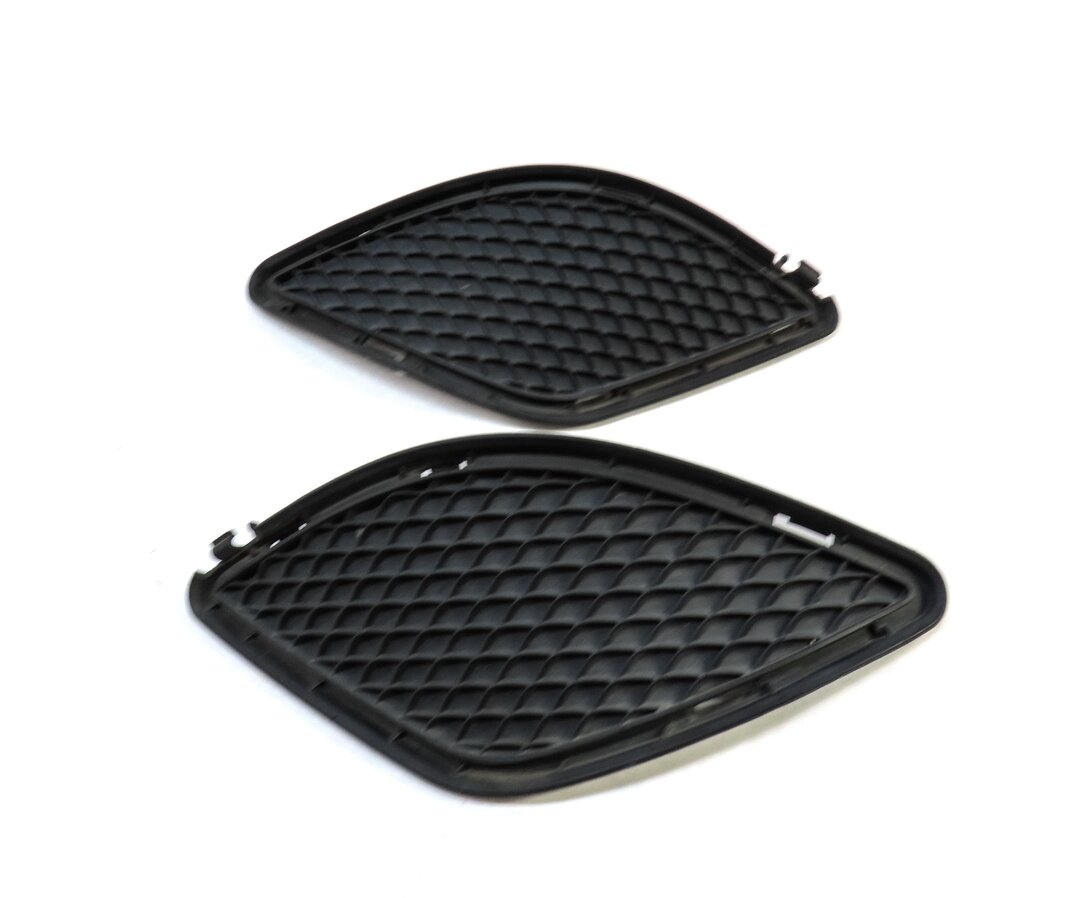 Thumbnail 2: 14 MERCEDES CLA250 (C117) FRONT LOWER LEFT & RIGHT BUMPER GRILLE ENDS SET 2
