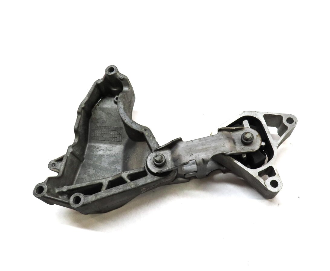 Thumbnail 4: 2014 MERCEDES CLA250 (C117 W117) 2.0L M270 ENGINE UPPER SUPPORT MOUNT BRACKET