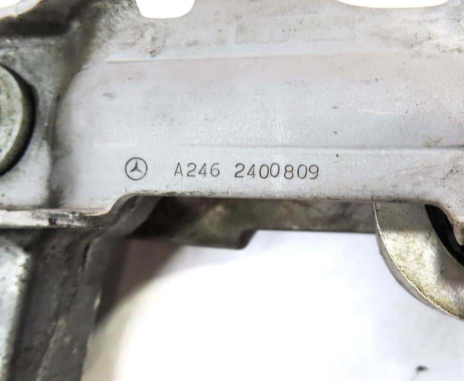 Thumbnail 6: 2014 MERCEDES CLA250 (C117 W117) 2.0L M270 ENGINE UPPER SUPPORT MOUNT BRACKET