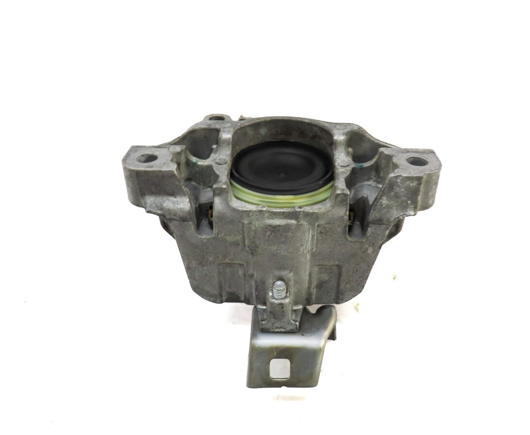 Thumbnail 3: 2014 MERCEDES CLA250 (C117 W117) 2.0L M270 AUTO FWD TRANSMISSION MOUNT BRACKET