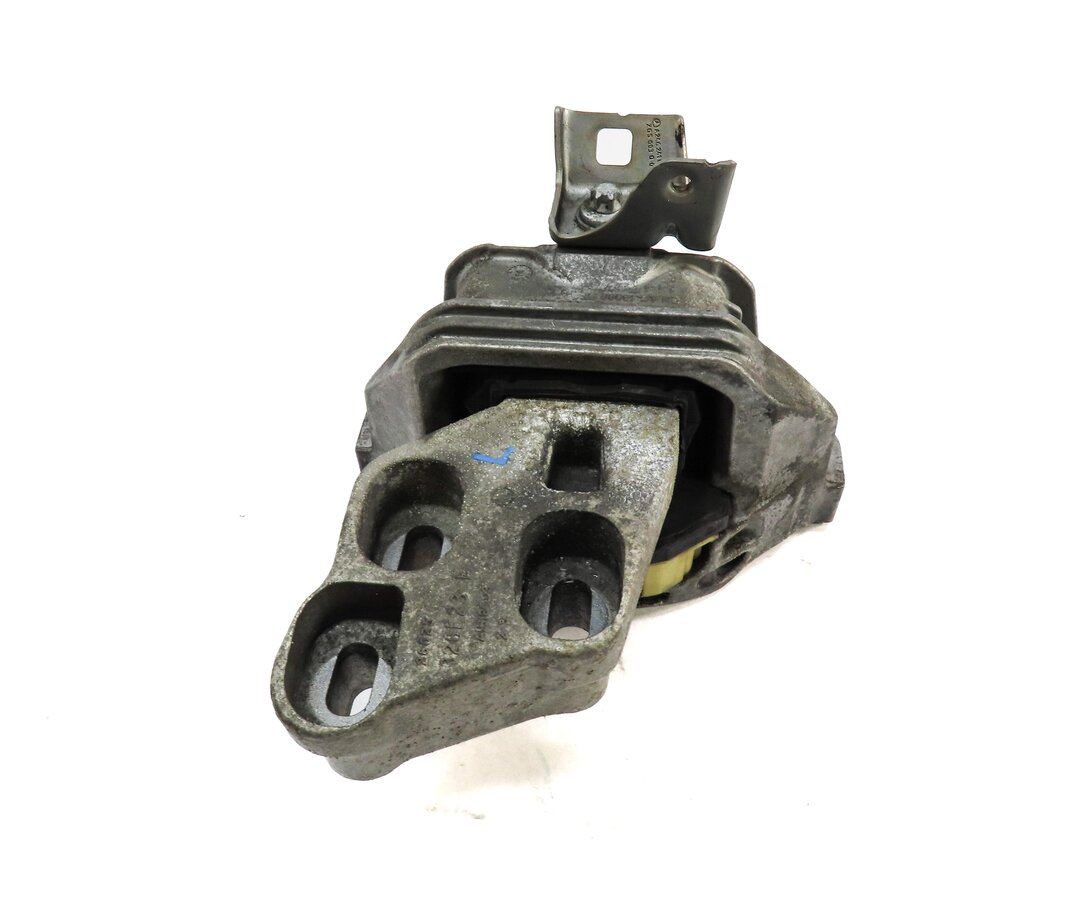 Thumbnail 4: 2014 MERCEDES CLA250 (C117 W117) 2.0L M270 AUTO FWD TRANSMISSION MOUNT BRACKET