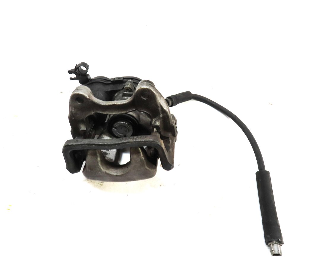 Thumbnail 5: 13-20 MERCEDES B CLA GLA CLASS (C117 W242 W246 X156) RIGHT REAR BRAKE CALIPER