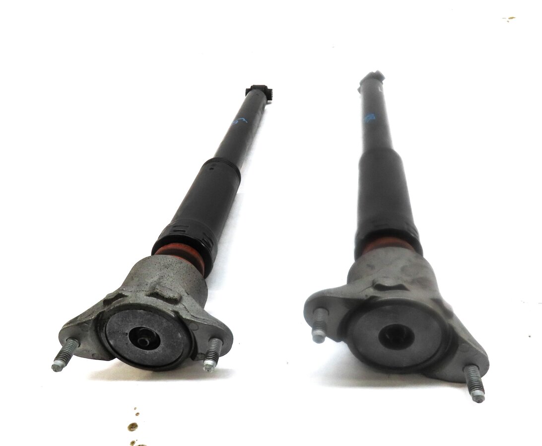 Thumbnail 4: 2014 MERCEDES CLA250 (C117 W117) REAR LEFT & RIGHT FWD STANDARD SHOCK STRUT SET2