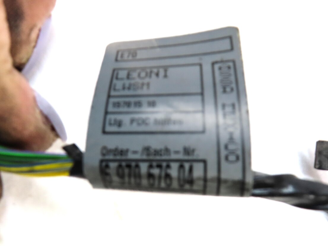 Thumbnail 4: 2009 BMW X5 (E70) REAR PDC PARK DISTANCE SENSOR SET w/ HARNESS (BLACK)