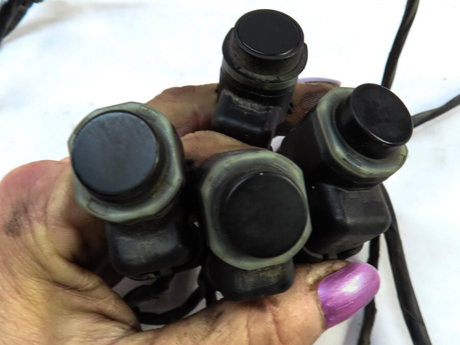 Thumbnail 5: 2009 BMW X5 (E70) REAR PDC PARK DISTANCE SENSOR SET w/ HARNESS (BLACK)
