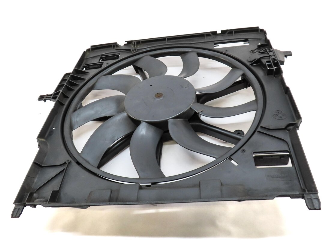 Thumbnail 2: 2009-2014 BMW X5 X6 (E70 E71) 3.0L N55 TURBO / 3.0L DIESEL COOLING FAN 850 WATT